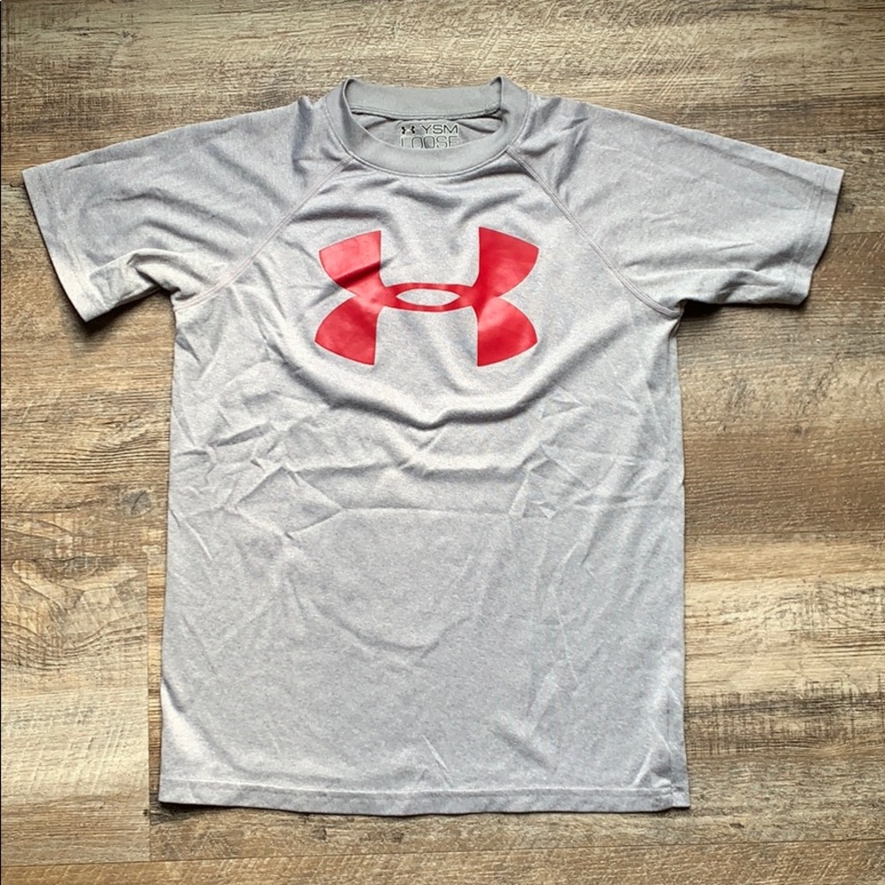 Under Amour tee Youth S loose short sleeves